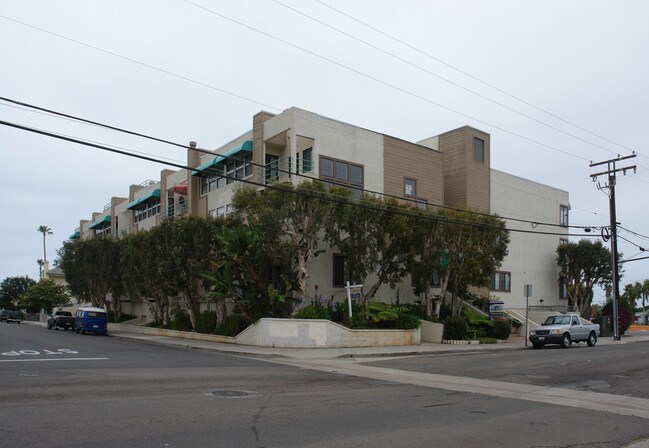 Ocean View Condominiums in Imperial Beach, CA - Building Photo - Building Photo