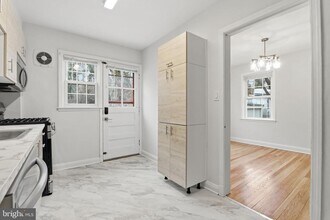 182 Cherrydell Rd in Catonsville, MD - Building Photo - Building Photo