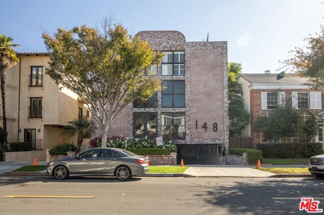 148 S Reeves Dr-Unit -5 in Beverly Hills, CA - Building Photo - Building Photo