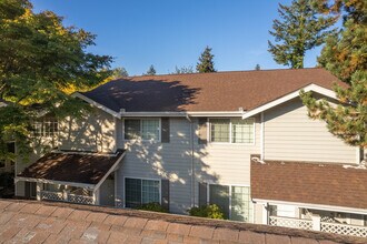 Meadowood Townhomes in Edmonds, WA - Building Photo - Building Photo
