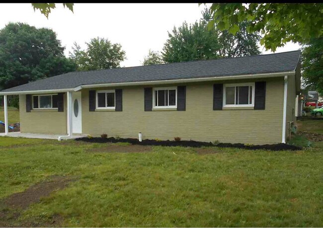 property at 216 Sandalwood Dr