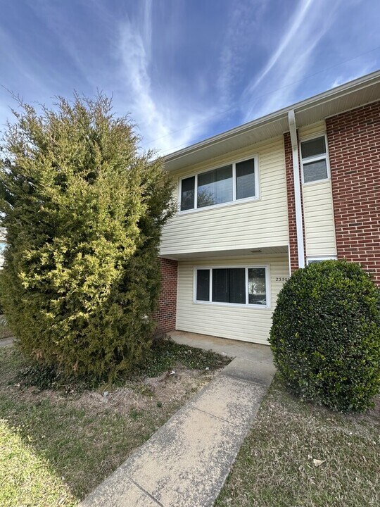 2350 Champion Ct in Raleigh, NC - Foto de edificio