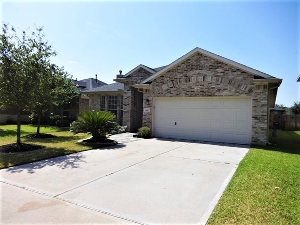 16927 Jelly Park Stone Dr in Cypress, TX - Building Photo