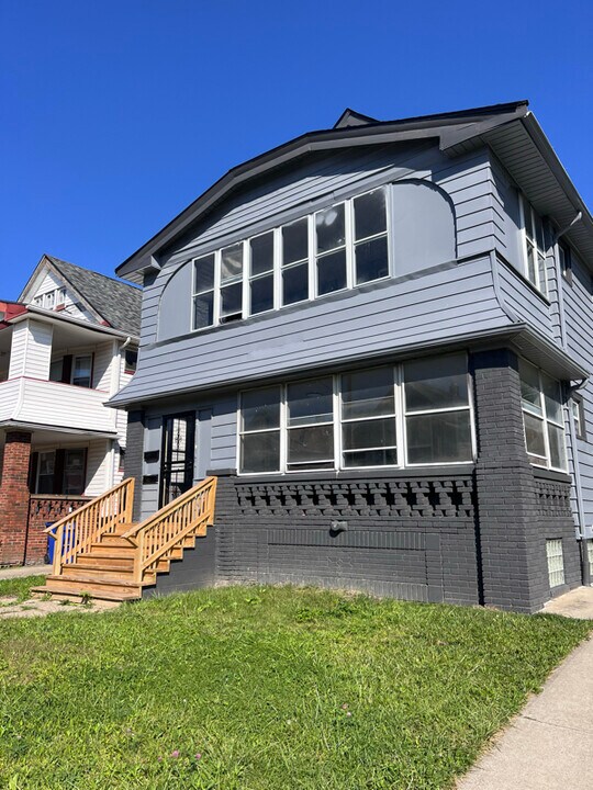 3321 E 146th St in Cleveland, OH - Building Photo