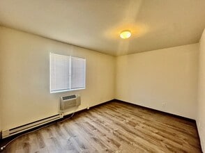 1715 Oakshire Ln in Pueblo, CO - Building Photo - Building Photo