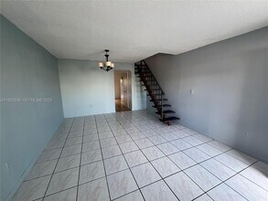 5800 W 18th Ave in Hialeah, FL - Building Photo - Building Photo