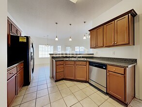 10242 Spruce Grove Ln in Cordova, TN - Building Photo - Building Photo