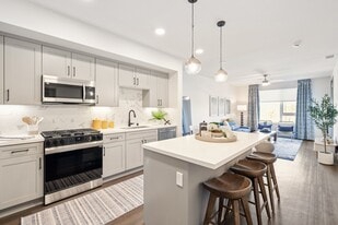 Panorama Riverpark in Oxnard, CA - Building Photo