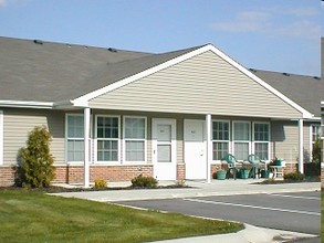 Tamera Senior Villas in Fort Wayne, IN - Building Photo - Building Photo