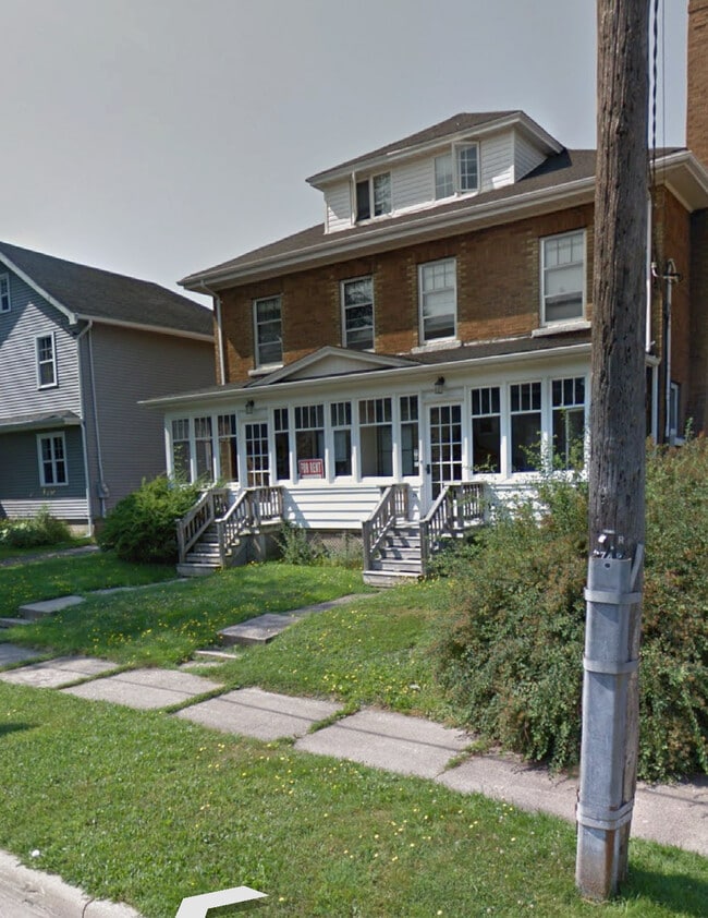 property at 74 Portledge Ave