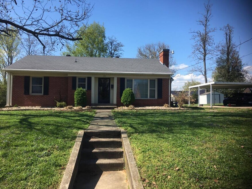145 Montgomery Ct in Lebanon, KY - Foto de edificio