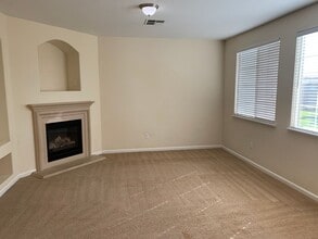 101 Nostalgia Ave in Patterson, CA - Building Photo - Building Photo