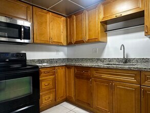 3874 7th Ave N in Lake Worth Beach, FL - Building Photo - Building Photo