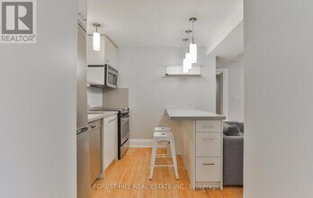 35 Yarmouth Gardens in Toronto, ON - Building Photo - Building Photo