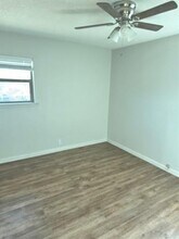 1003 S Houston St in Kaufman, TX - Building Photo - Building Photo