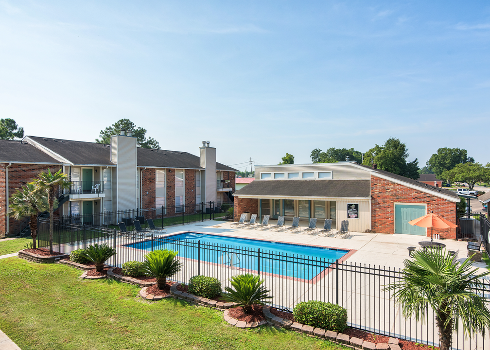 Sherwood Acres in Baton Rouge, LA - Building Photo