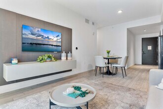 398 NE 5th St in Miami, FL - Foto de edificio - Building Photo