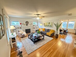 1120 W Walnut St in Stockton, CA - Building Photo - Building Photo