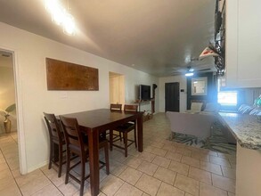 6857 Betty Levy in San Antonio, TX - Foto de edificio - Building Photo
