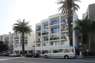 Genoa Apartments in Santa Monica, CA - Building Photo