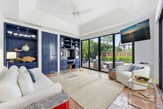 264 Everglade Ave in Palm Beach, FL - Building Photo - Building Photo