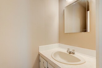 2116-2123 23 Ave SW in Calgary, AB - Building Photo - Building Photo