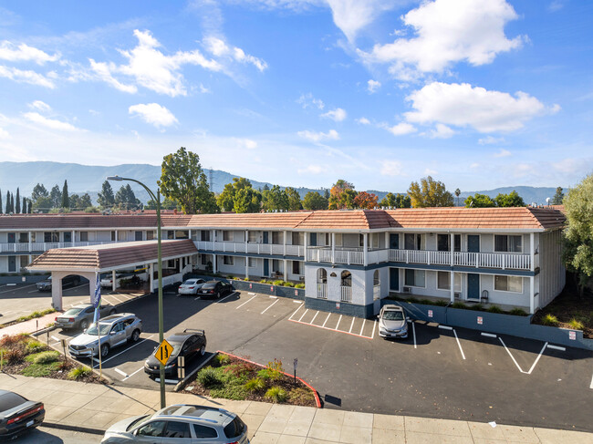 Del Coronado Apartments in San Jose, CA - Building Photo - Building Photo