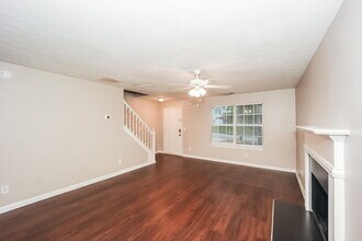 3234 Diamond Bluff in Union City, GA - Building Photo - Building Photo