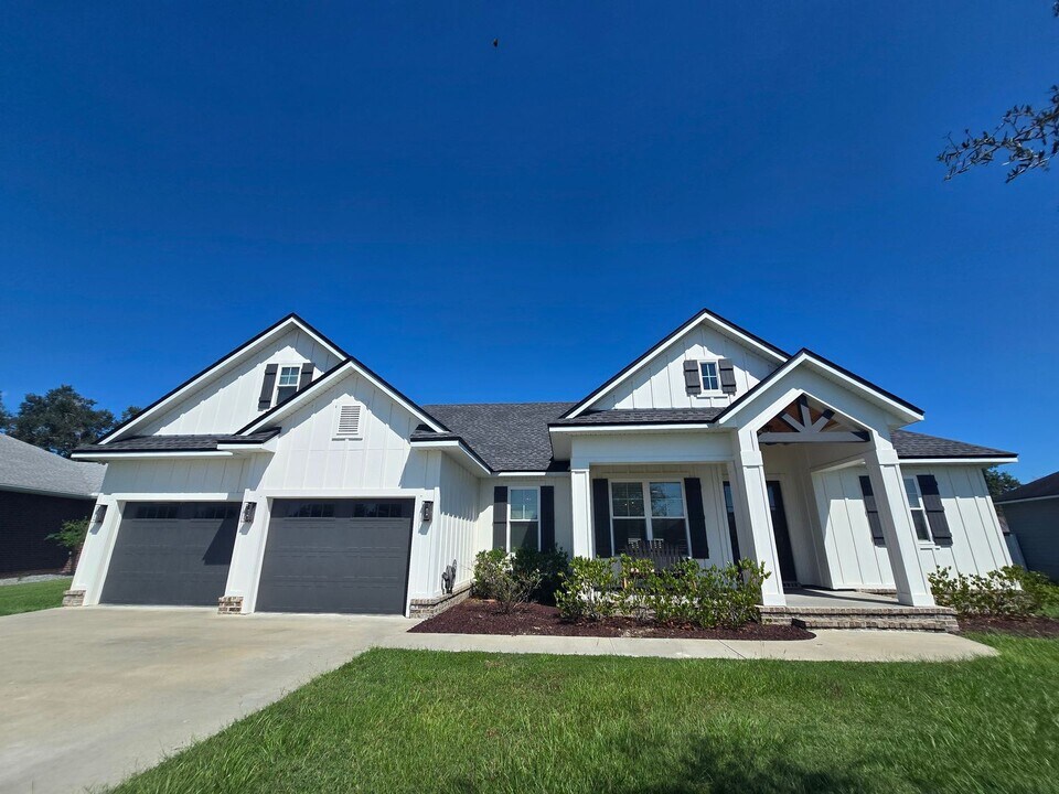 279 SW Buttercup Dr in Lake City, FL - Building Photo