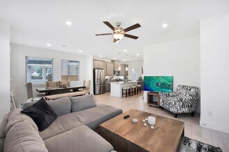 10062 Rosette Dr in Rosharon, TX - Building Photo - Building Photo