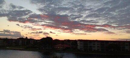 1150 Hillsboro Mile in Hillsboro Beach, FL - Building Photo - Building Photo