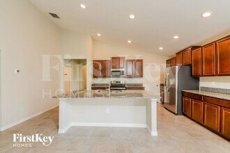 9723 Sage Creek Dr in Riverview, FL - Building Photo - Building Photo