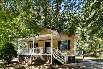 3625 Bunker Hill Dr SW in Atlanta, GA - Building Photo - Building Photo