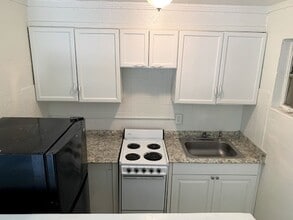 422 Henry Butts Dr in Daytona Beach, FL - Building Photo - Building Photo