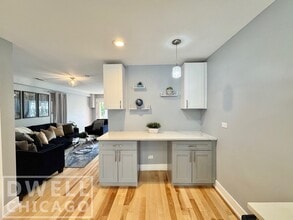 2550 W Thomas St in Chicago, IL - Building Photo - Building Photo