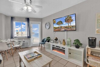 2001 S Ocean Blvd in Myrtle Beach, SC - Building Photo - Building Photo