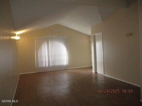 946 Montera Rd in El Paso, TX - Building Photo - Building Photo