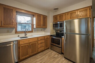 38 Cumberland Ln in Madison, WI - Building Photo - Building Photo