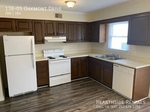 136 Oakmont Dr in Greenville, NC - Building Photo - Building Photo