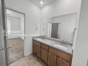 737 Freedom Cir in Nolanville, TX - Building Photo - Building Photo