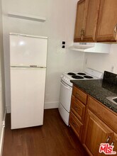 1735 N Gramercy Pl in Los Angeles, CA - Building Photo - Building Photo