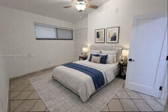 5866 SW 60th St in Miami, FL - Building Photo - Building Photo