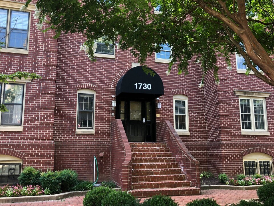 1730 16th St NW in Washington, DC - Building Photo
