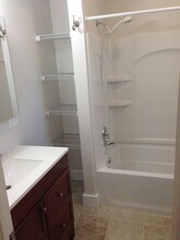 43 Nicholson St, Unit 43.5 Rear Apartment in Rochester, NY - Foto de edificio - Building Photo