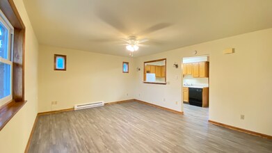 3058 McDonald Ave, Unit 1 in Schenectady, NY - Building Photo - Building Photo
