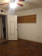 4800 N Stanton St, Unit 16 in El Paso, TX - Foto de edificio - Building Photo