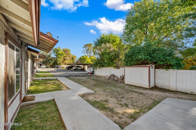 520 W Clark St in Mesa, AZ - Building Photo - Building Photo