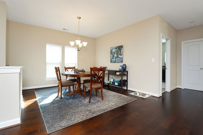 119 Mainsail Loop in Yorktown, VA - Foto de edificio - Building Photo