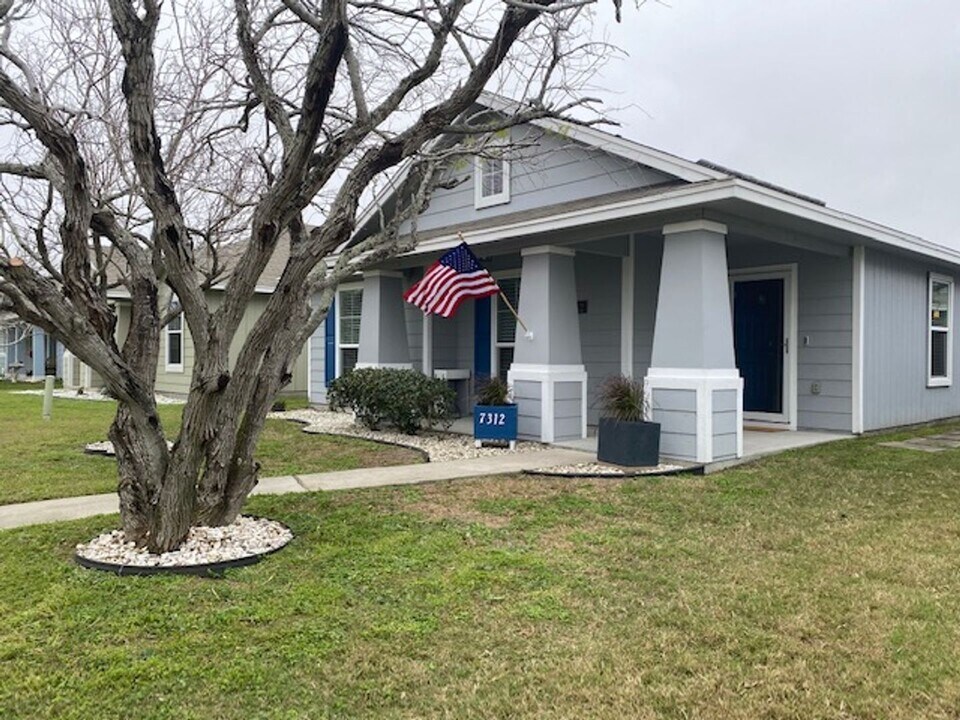 7312 Kolda Dr in Corpus Christi, TX - Building Photo