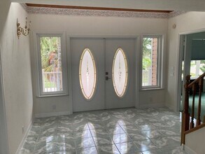 1200 Butterfly Ct in Marco Island, FL - Building Photo - Building Photo